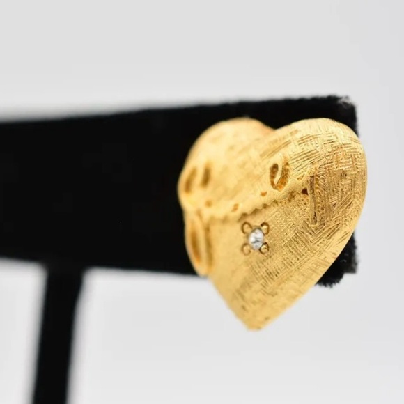EA5 Vintage Givenchy gold heart earrings - Picture 5 of 11